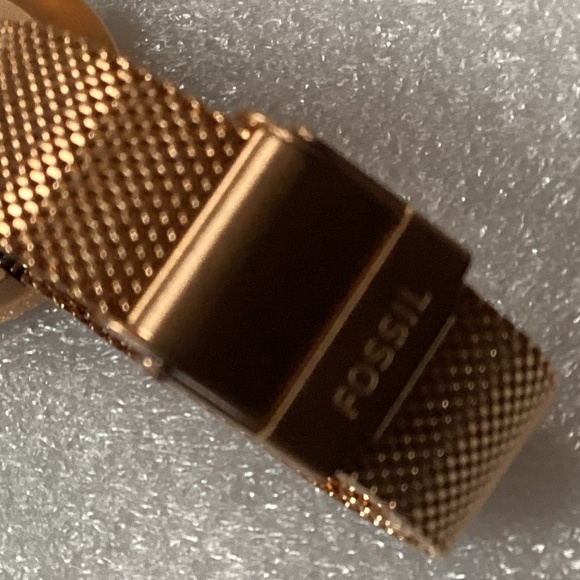 Fossil Hutton Three-Hand Rose Gold-tone Women’s Watch (BQ3491) main image 6